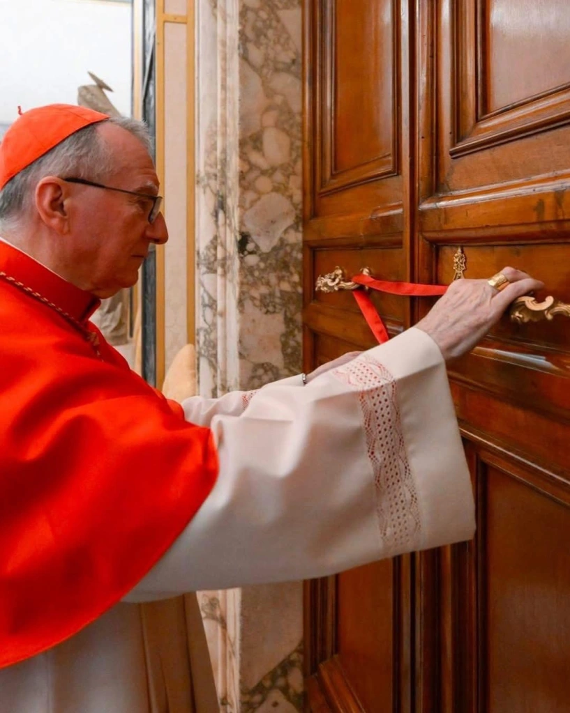 Papal Appartments being sealed