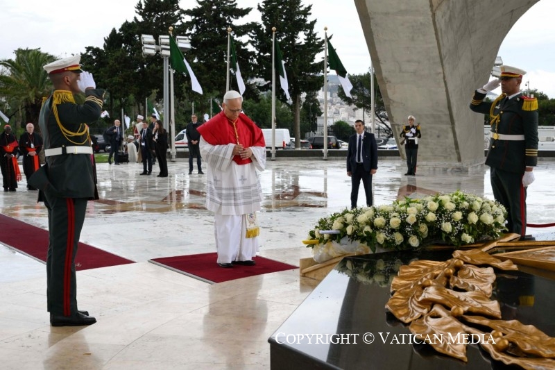 VISIT TO THE MAQAM ECHAHID MARTYRS’ MONUMENT